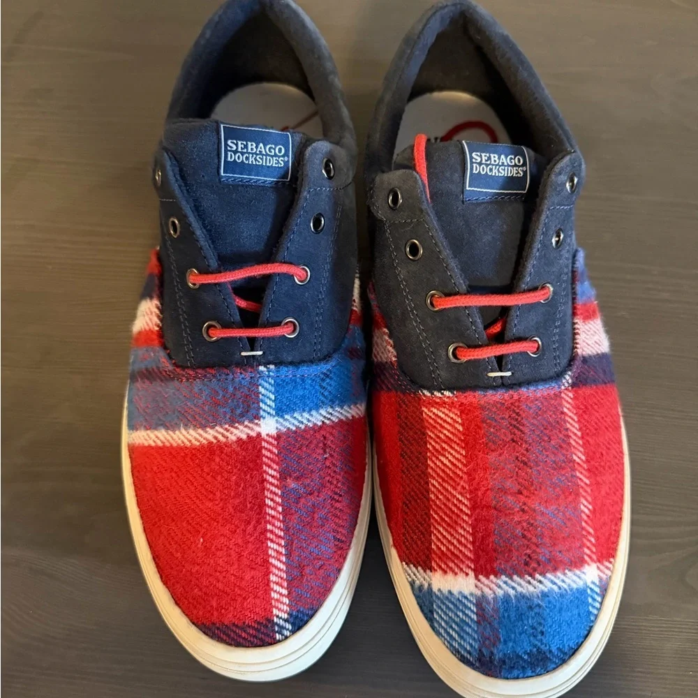 Sebago John Swan Dockside sneakers in blue navy and red plaid.